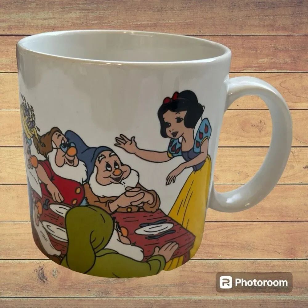 VTG Disney Snow White And The Seven Dwarfs 50th Anniversary Mug   In Excellent C